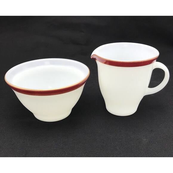 Vintage Pyrex Cream and Sugar Set NO LID Burgundy Red Gold Milkglass Creamer - Picture 1 of 12